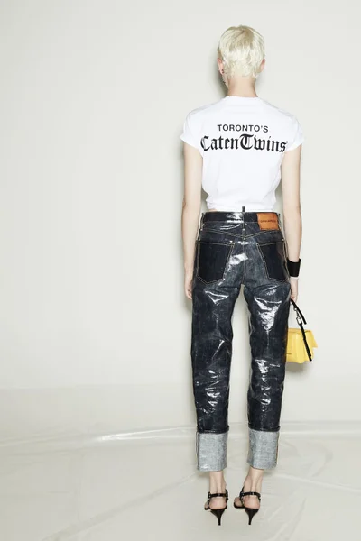 Look 19